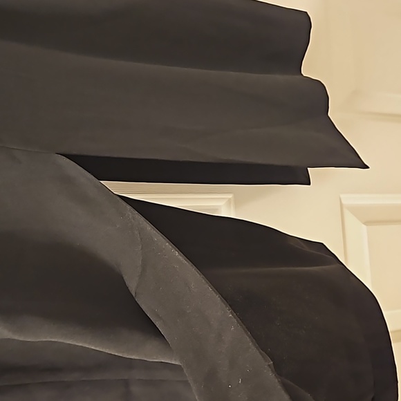 Aritzia Babaton Black Skirt, Black size 8 - Picture 4 of 8